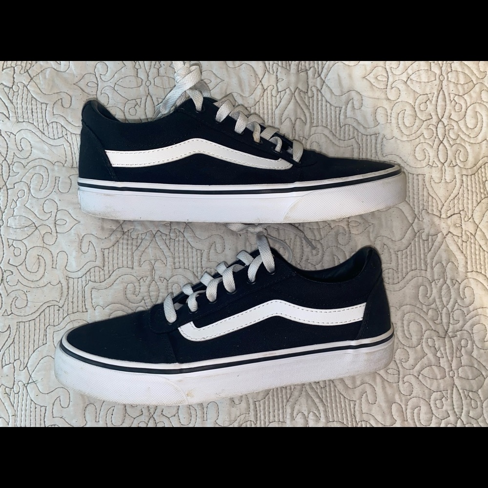 Women’s VANS Old Skool Ward Sneakers
